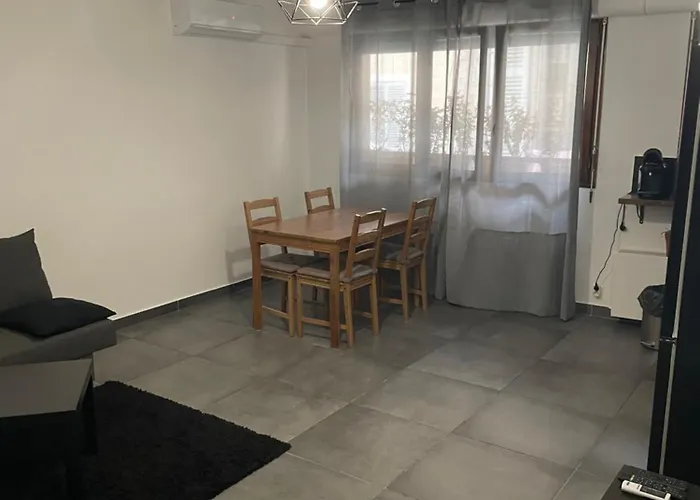 Appartement Neuf Et Moderne Face Gare St Charles